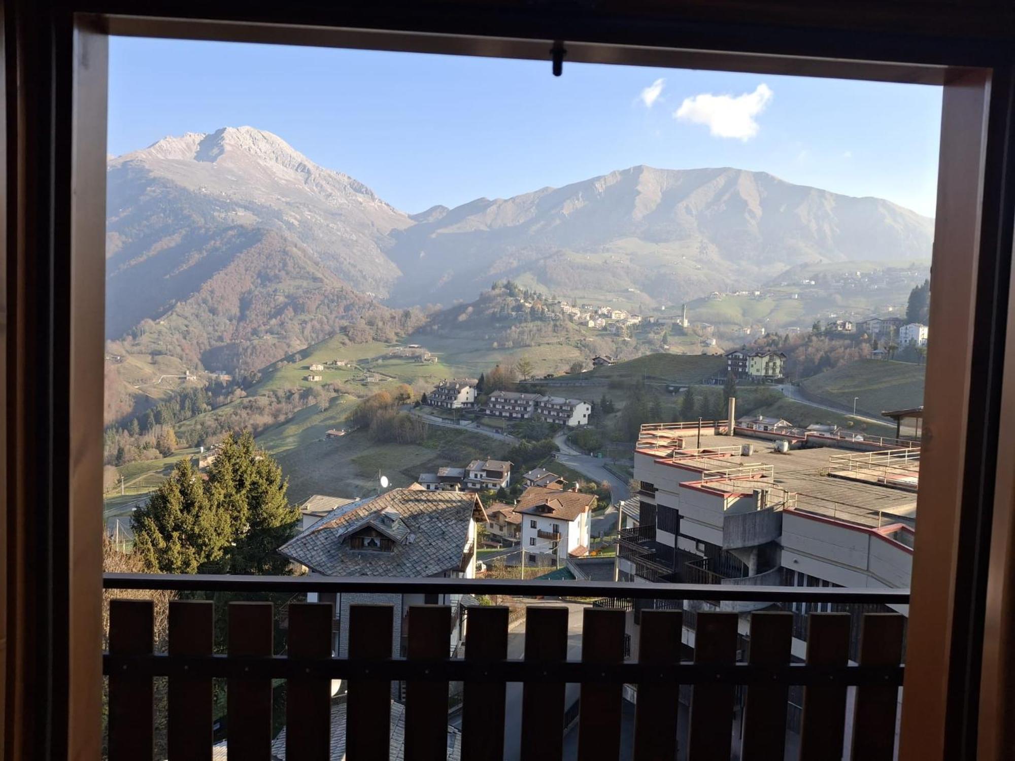 Donizetti Apartment Di Manenti Andrea Oltre il Colle Esterno foto